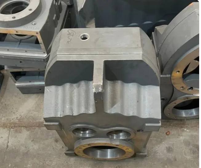 K107 helical gear hard tooth surface reducer has low vibration, low noise, low energy consumption and excellent performance.