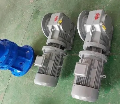 R77-Y4-16.75-270-2 worm gear transmission F107R77 chemical and pharmaceutical reactor reducer