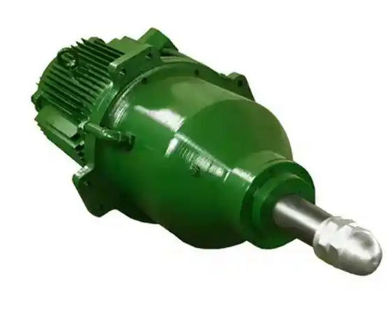 What aspects are included in the daily operating status monitoring of NGW-L-F61 planetary reducer for cooling towers?