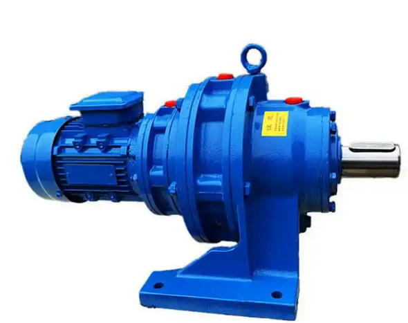 What specific impact does the oil level of BWEY131-289-1.5KW cycloidal pinwheel reducer have if the oil level is too high or too low on the noise level of the reducer?