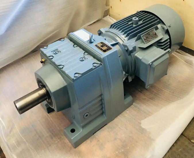 How to extend the service life of R87-Y5.5KW-4P-15-M1 gear reducer in high temperature environment