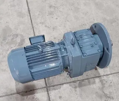 Quais são as soluções rápidas para o vazamento de óleo no selo de BLEY5527-289-15kW Reducedor de roda de pinos ciclóides