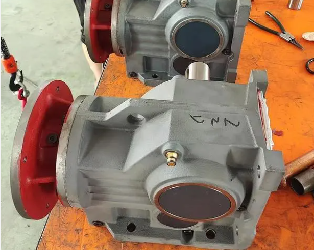 ZJY212-20-How to operate the field balance method in the solution to vibration abnormality of S-axis-mounted reducer