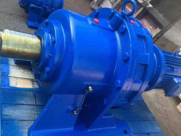 BWD6-29-15 B series foot plate type horizontal cycloidal pinwheel reducer allowable torque 4711.3Nm